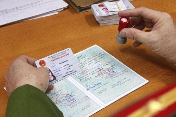 Sổ hộ khẩu cần thiết khi thực hiện các giao dịch dân sự