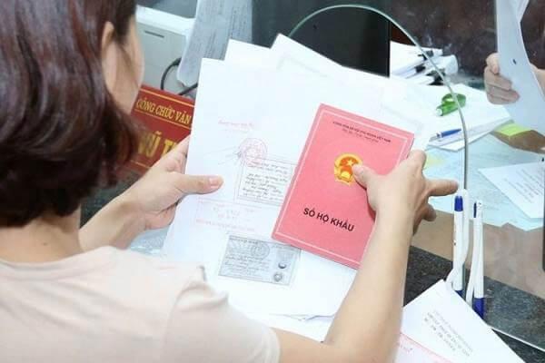 Cách photo sổ hộ khẩu và CMND để vay tiền rất phổ biến hiện nay