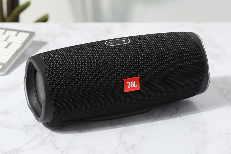 Loa JBL nhỏ gọn, tiện lợi dễ mang đi